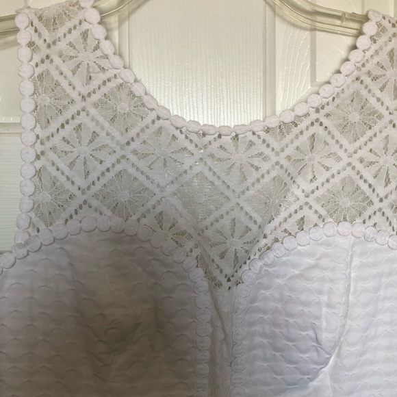 Lilly Pulitzer Sofia Lace Shift Dress - Size 6 - Picture 5 of 6